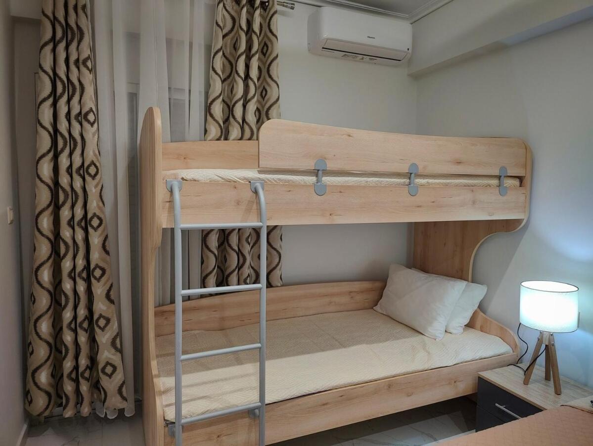 Cozy Sea View Apartment In Paralia Екстериор снимка